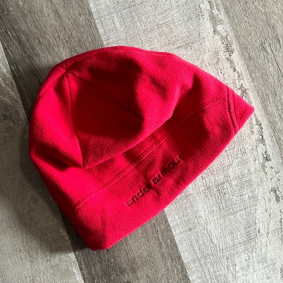 Under Armour Fleece Beanie Winter Hat Stretchy - Coral Red - small & soft - Picture 2 of 5
